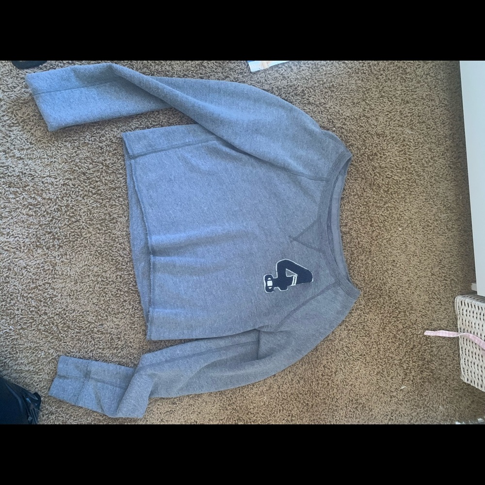 sweatshirt